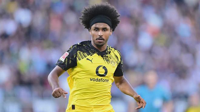 曼联关注阿德耶米球员还没有与多特蒙德续约