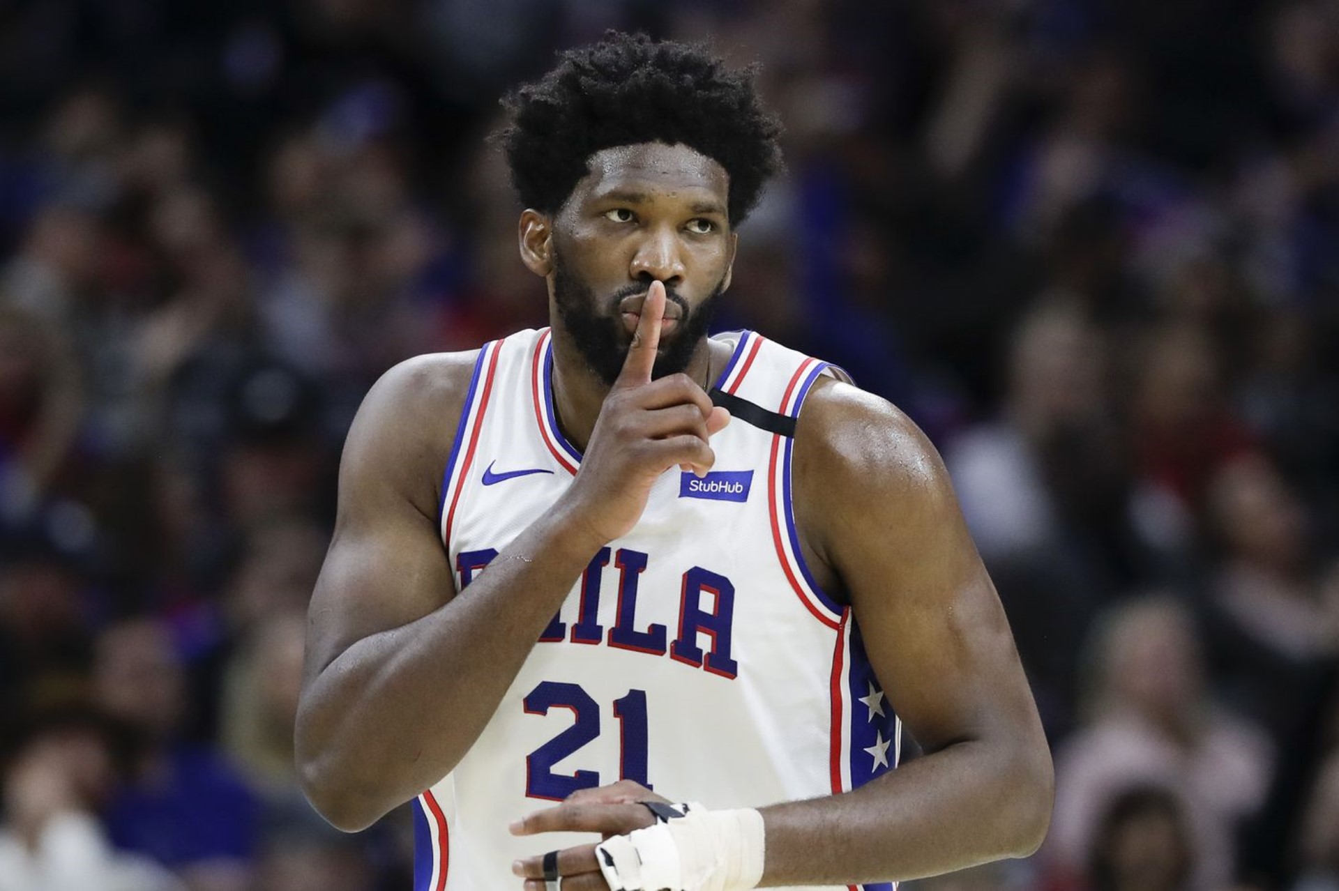 NBA公布对恩比德罚款因场上做出不当动作