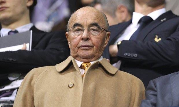 包含前热刺主帅雷德克纳普遭入室盗窃蒙面团伙偷走高价值物品的词条  第2张