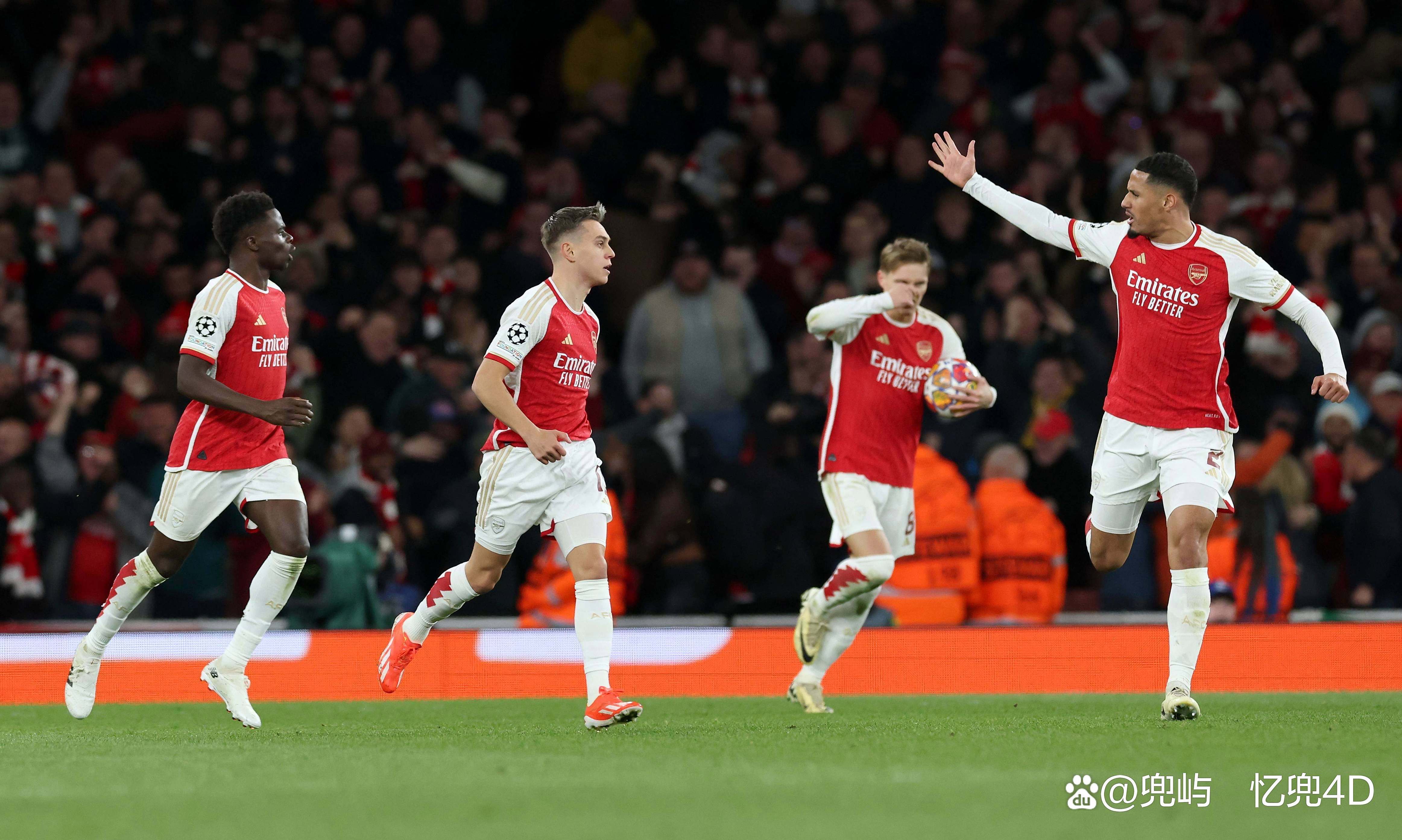 曼联第二批球员开始季前训练与新援会面的简单介绍