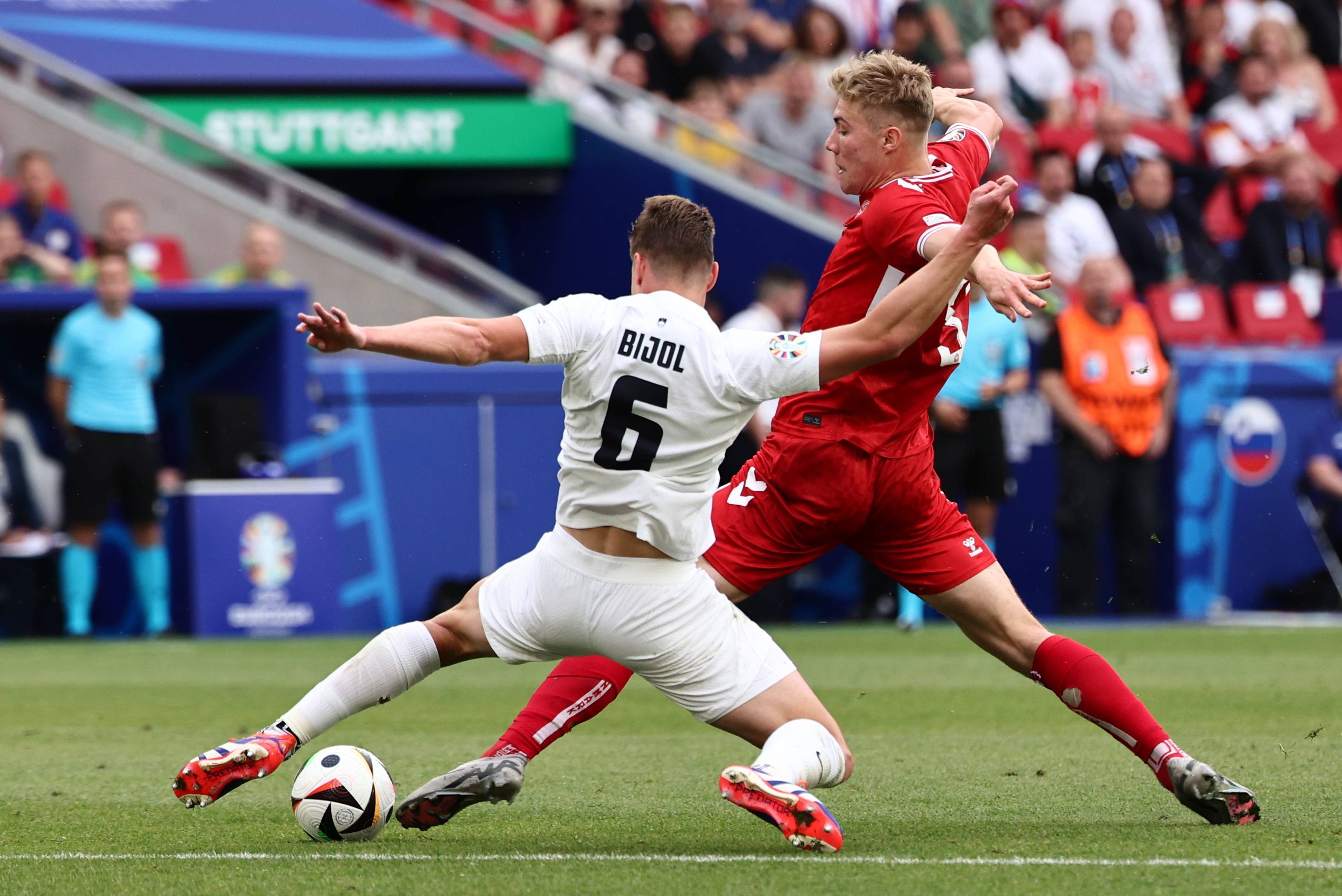 包含世预赛瑞士3-0斯洛文尼亚瑞士军刀取得2连胜排名小组第一的词条 第1张 包含世预赛瑞士3-0斯洛文尼亚瑞士军刀取得2连胜排名小组第一的词条 第1张