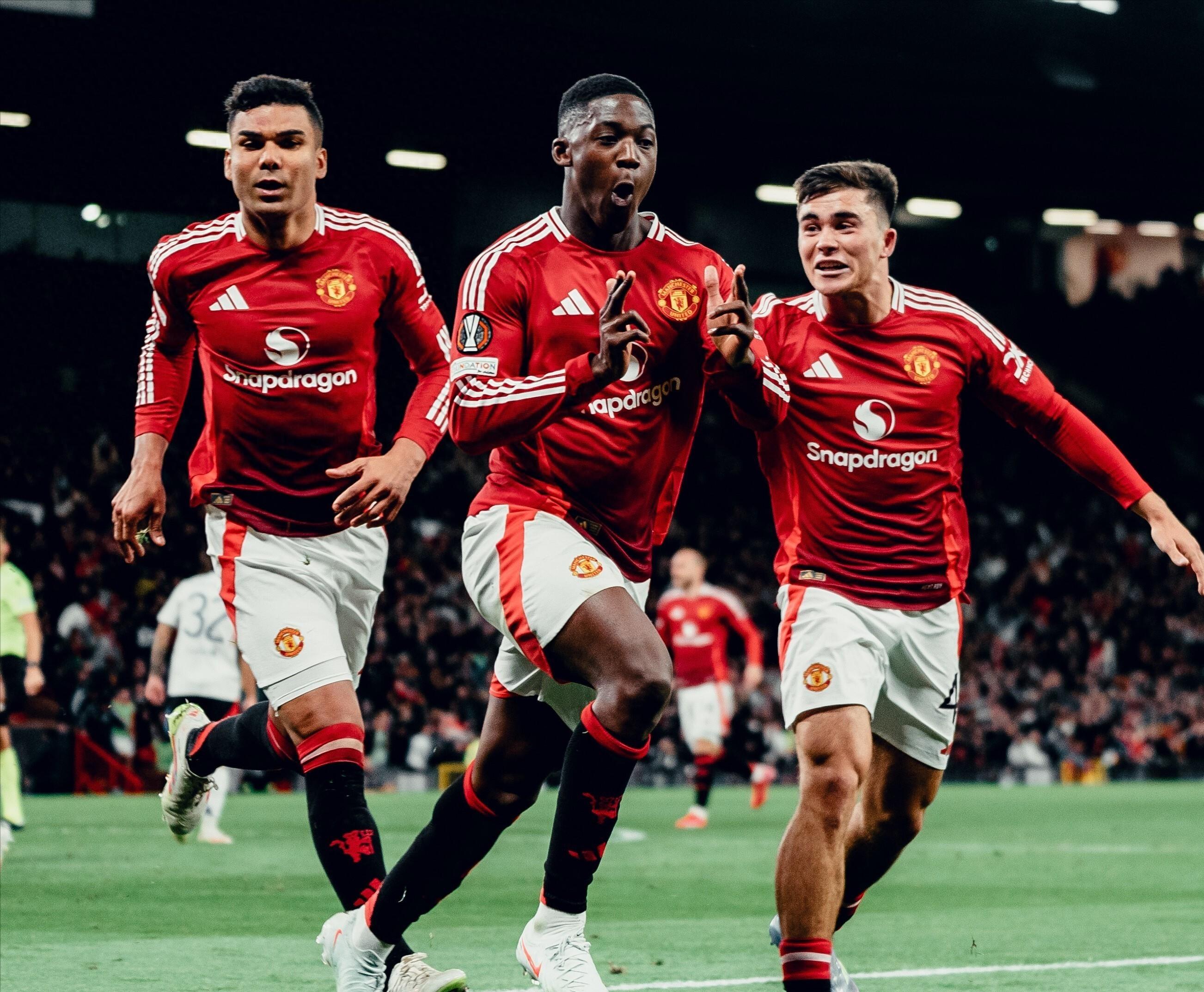 英超曼联4-2布莱顿姆伯莫双响库尼亚打入曼联处子球的简单介绍