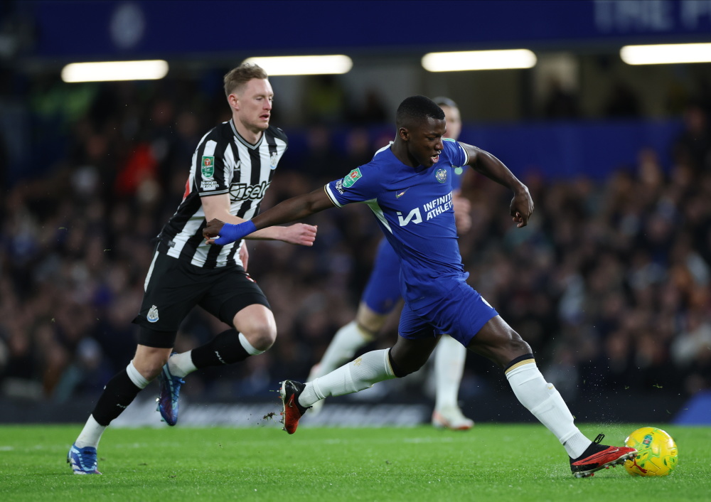 包含德拉普打进代表切尔西首球帮助球队顺利晋级16强的词条