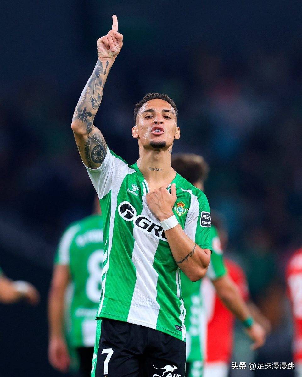 贝蒂斯寻找安东尼替身米兰有可能放走丘库埃泽的简单介绍 第2张 贝蒂斯寻找安东尼替身米兰有可能放走丘库埃泽的简单介绍 第2张