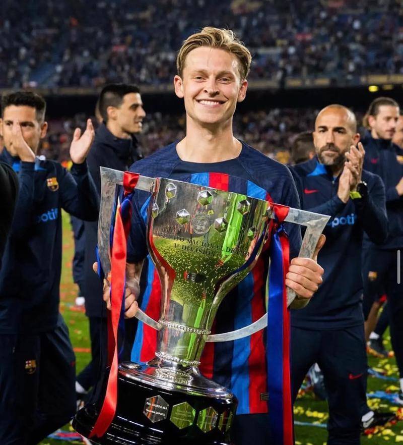 曝巴萨急于完成德容续约有利于俱乐部财务空间的简单介绍 第1张 曝巴萨急于完成德容续约有利于俱乐部财务空间的简单介绍 第1张