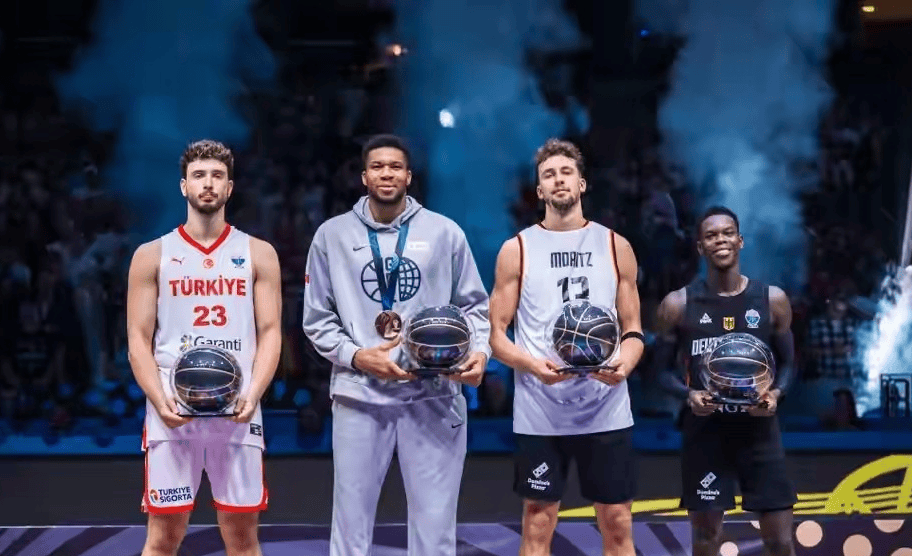 包含德国男篮公布欧锦赛12人名单小瓦格纳、施罗德领衔的词条