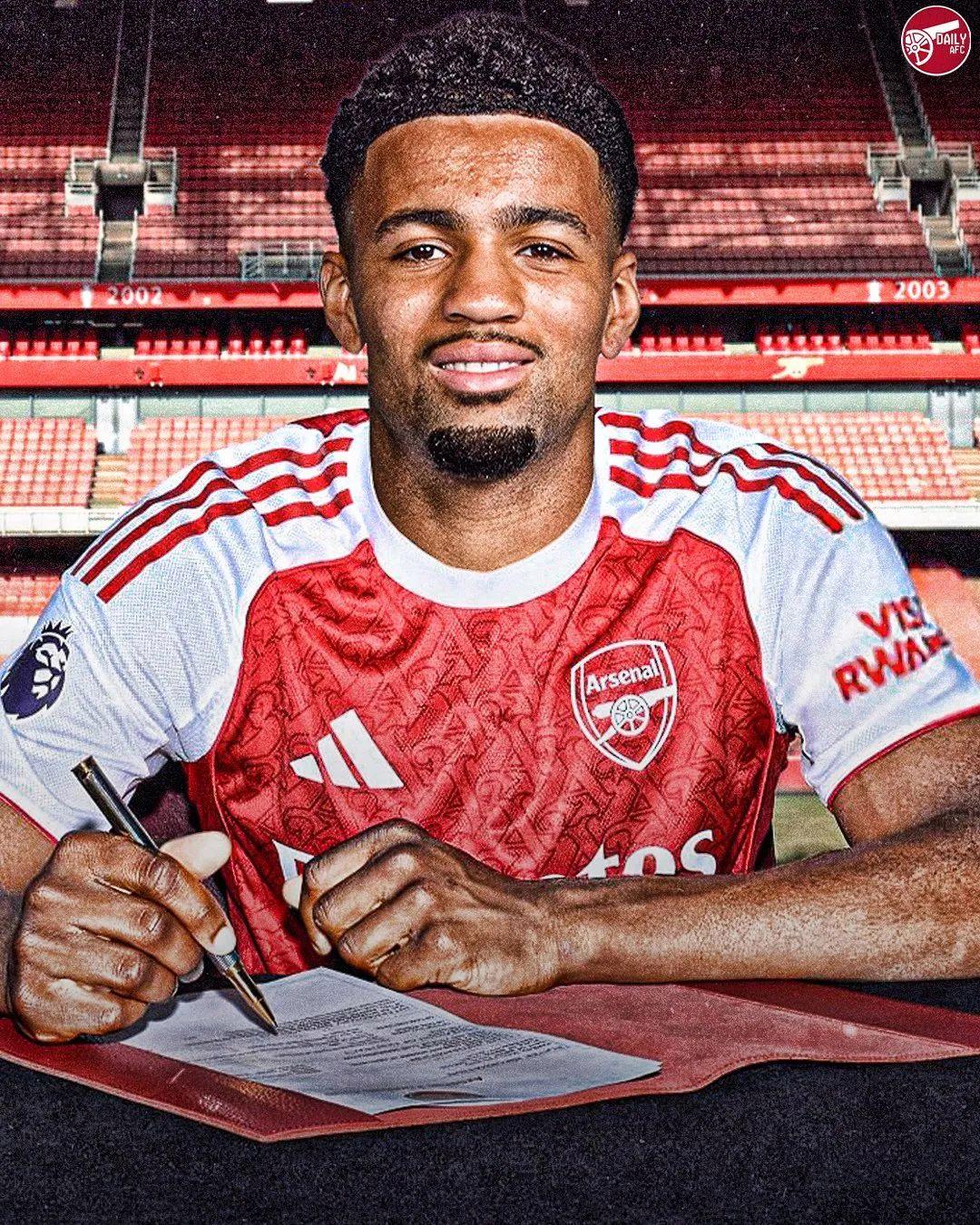 阿森纳新援哲凯赖什季前赛亮相枪手新中锋吸引关注的简单介绍  第1张