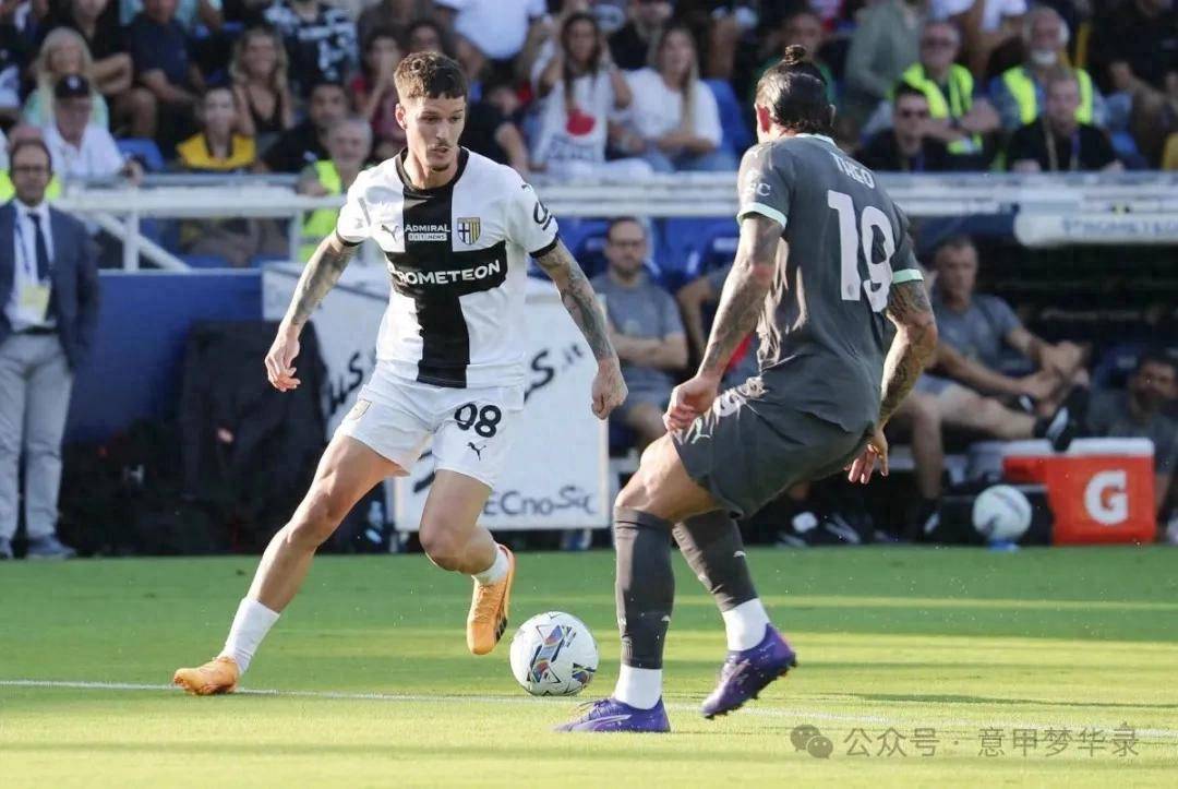 关于记者：科莫接近签下莫拉塔还需与米兰达成协议的信息