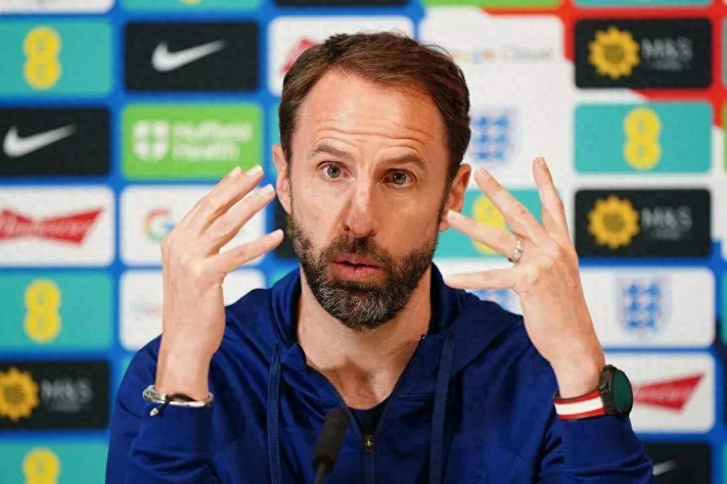 关于索斯盖特担任BBC节目主持人离开英格兰后迎来新工作的信息 第1张 关于索斯盖特担任BBC节目主持人离开英格兰后迎来新工作的信息 第1张