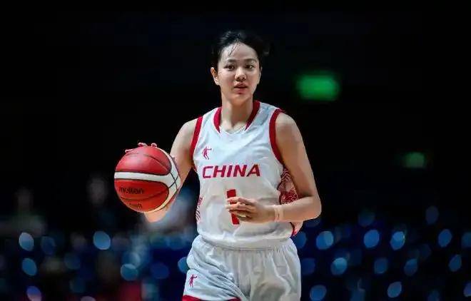 包含中国队大运会女篮晋级决赛71-67逆转波兰的词条