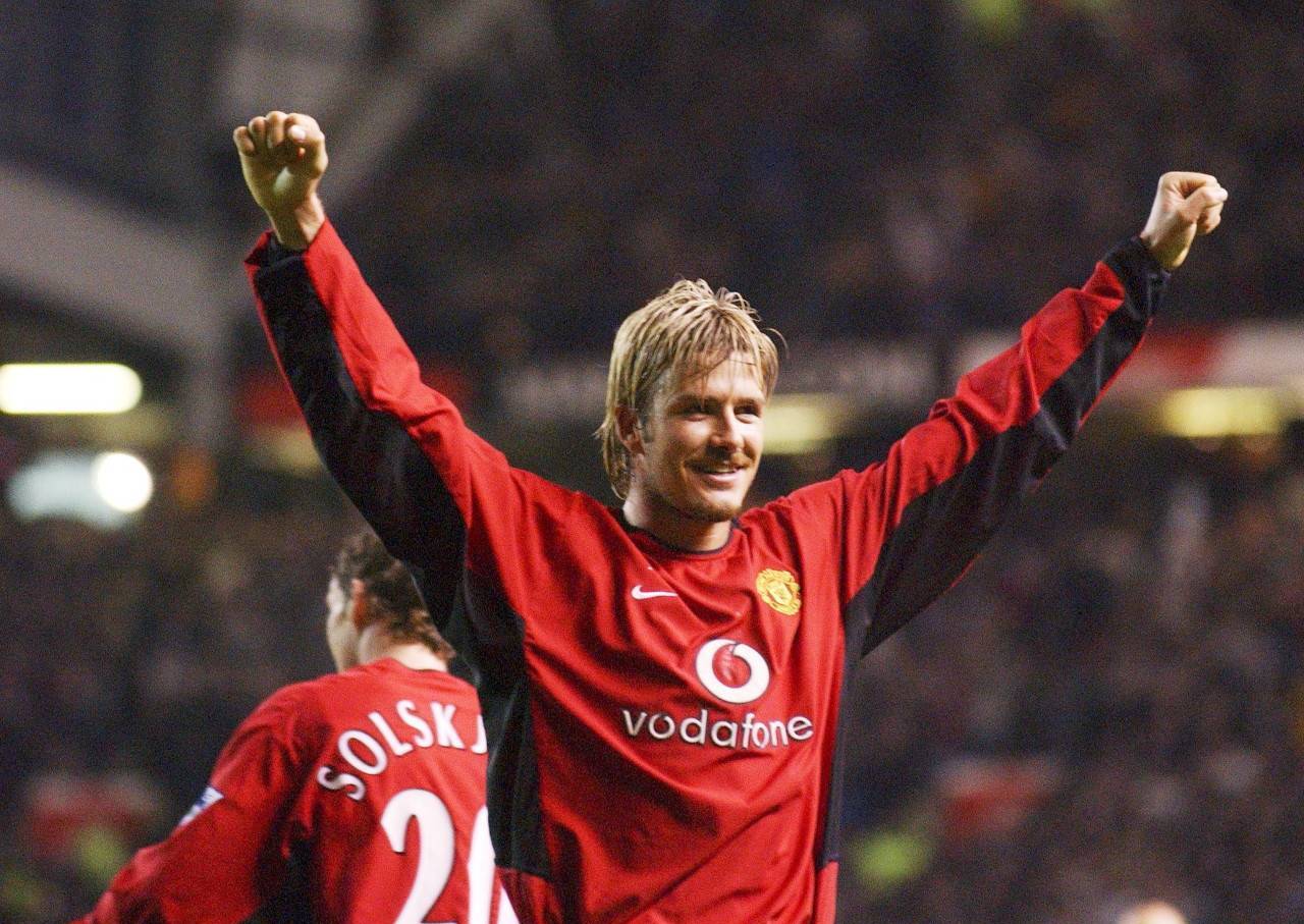 包含曼联官方祝贺贝克汉姆封爵曼联92青训代表人物的词条