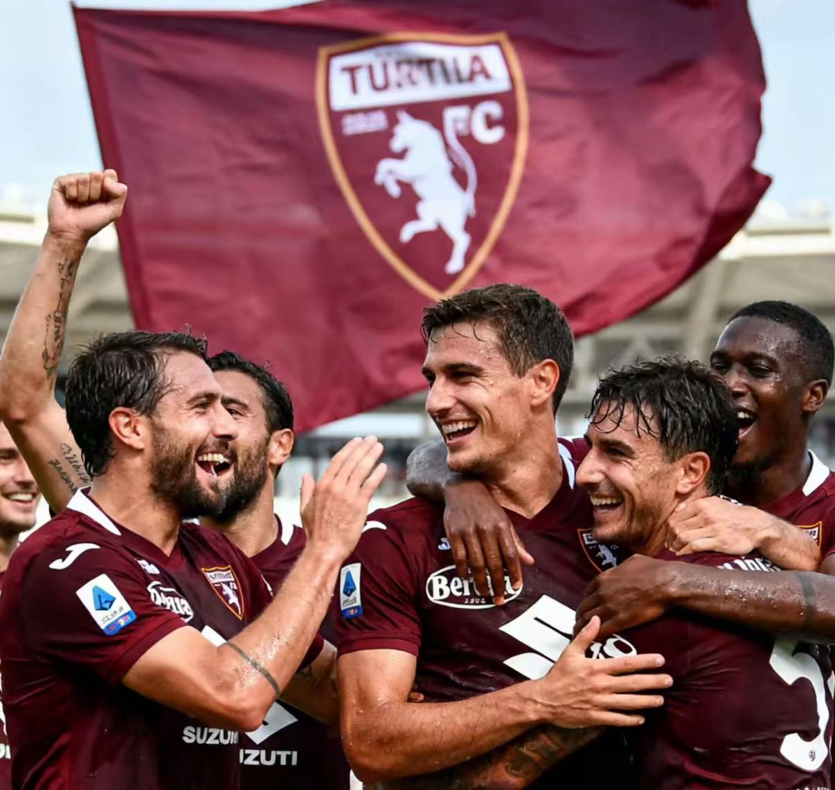 关于荷甲费耶诺德vsPSV埃因霍温比赛预测榜首争夺战一触即发的信息  第2张