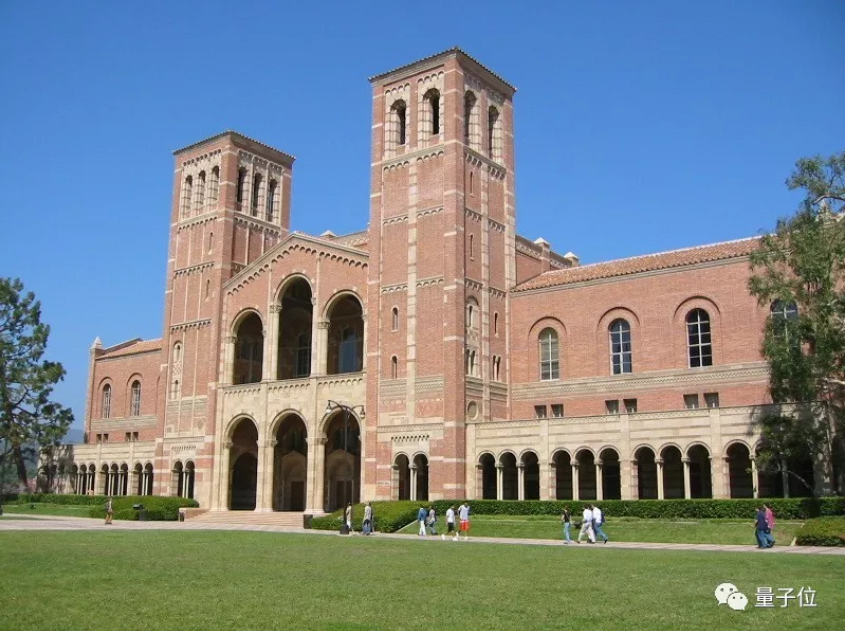 厄德高将起诉两家挪威媒体在婚礼上隐私权遭侵犯的简单介绍