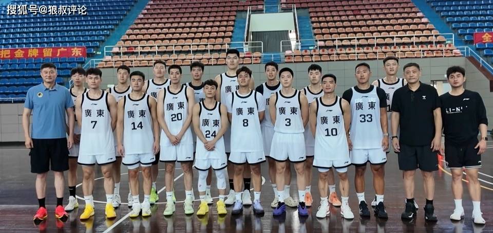 中国男篮热身赛阵容出炉赵睿领衔周琦尚未归队的简单介绍  第1张