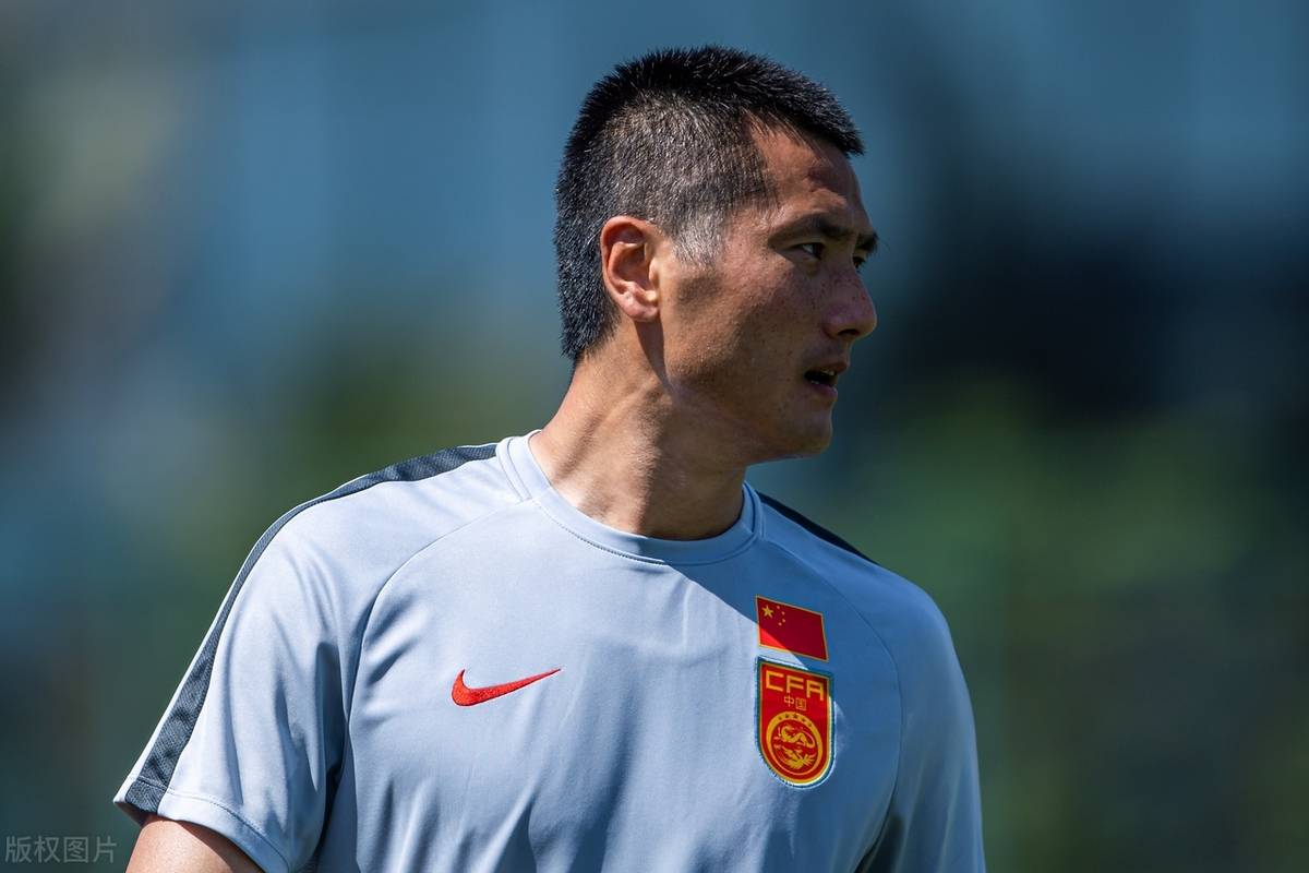 邵佳一任国足主帅后首现身观看U22国足熊猫杯的简单介绍 第2张 邵佳一任国足主帅后首现身观看U22国足熊猫杯的简单介绍 第2张