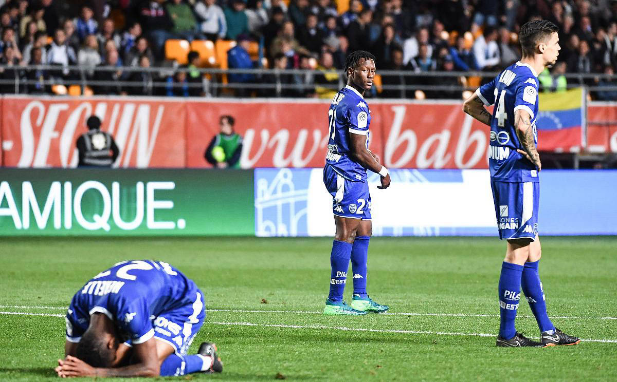 包含法乙克莱蒙VS特鲁瓦今日比分克莱蒙占据交锋战绩优势的词条