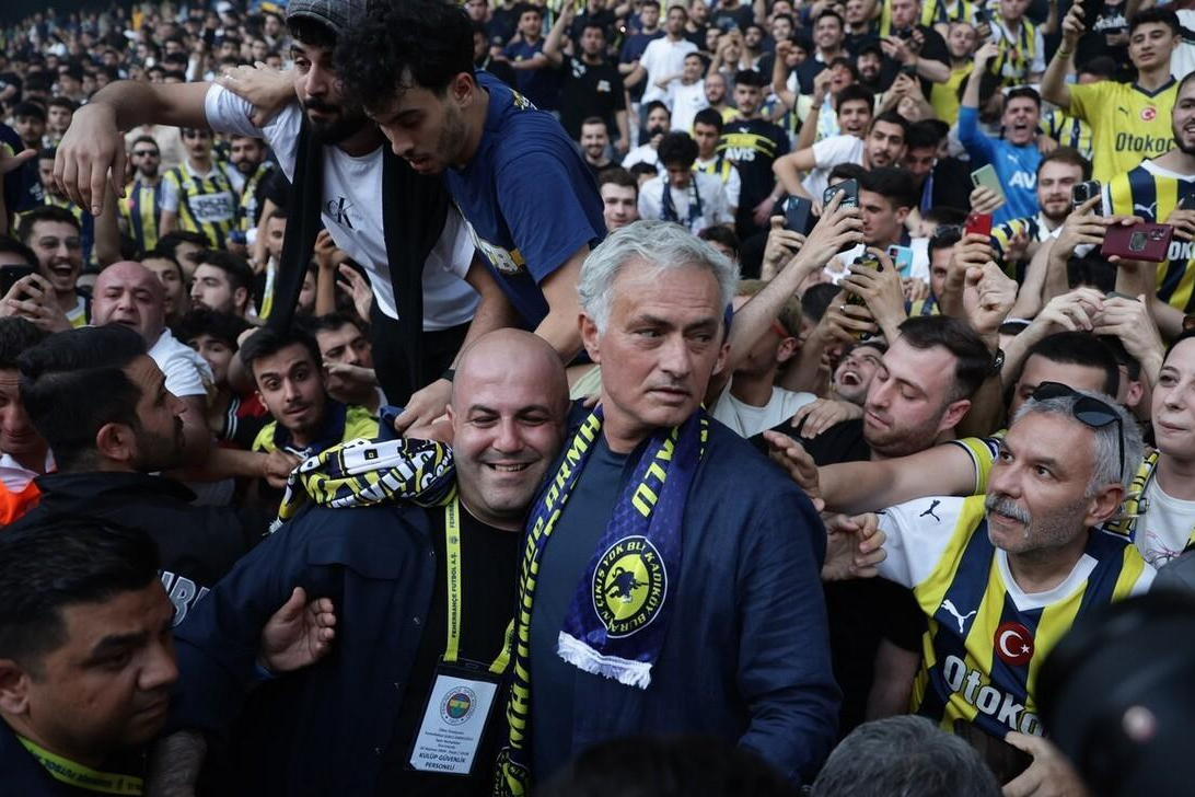 关于穆里尼奥有望与孙兴慜重聚费内巴切愿意支付高薪的信息  第2张