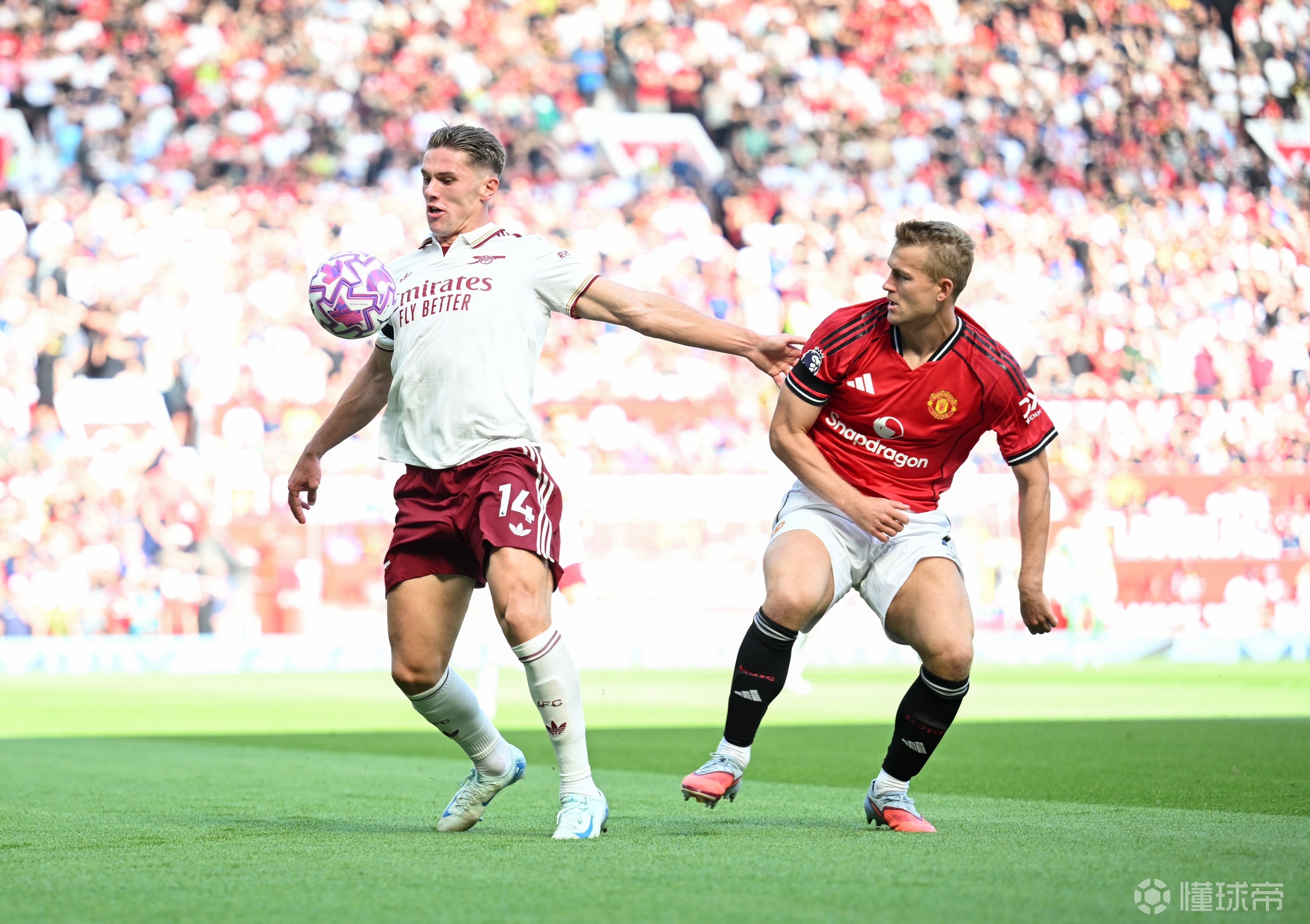 关于阿森纳与哲凯赖什经纪人会面枪手也在探索引进瑞典前锋的机会的信息