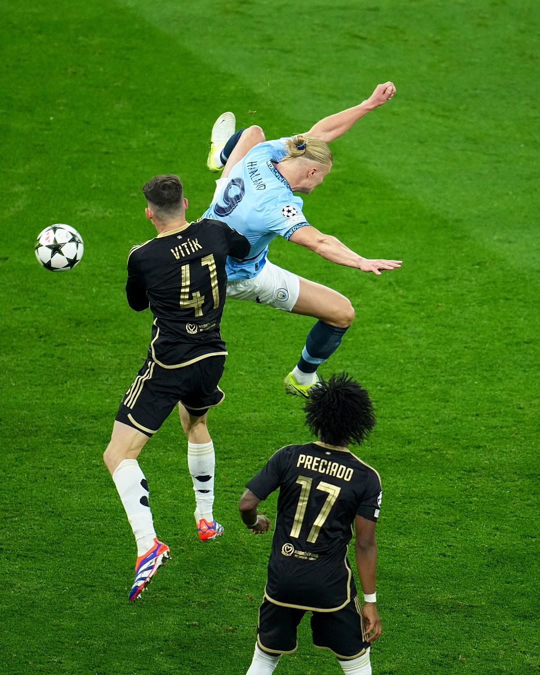 哈兰德进球效率超梅西C罗打进生涯第300球的简单介绍 第1张 哈兰德进球效率超梅西C罗打进生涯第300球的简单介绍 第1张