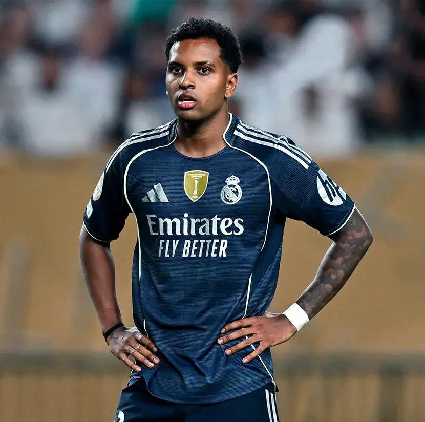 马竞准备总价7000万欧报价热刺后卫罗梅罗西蒙尼今夏锁定这位热刺后卫的简单介绍 第2张 马竞准备总价7000万欧报价热刺后卫罗梅罗西蒙尼今夏锁定这位热刺后卫的简单介绍 第2张