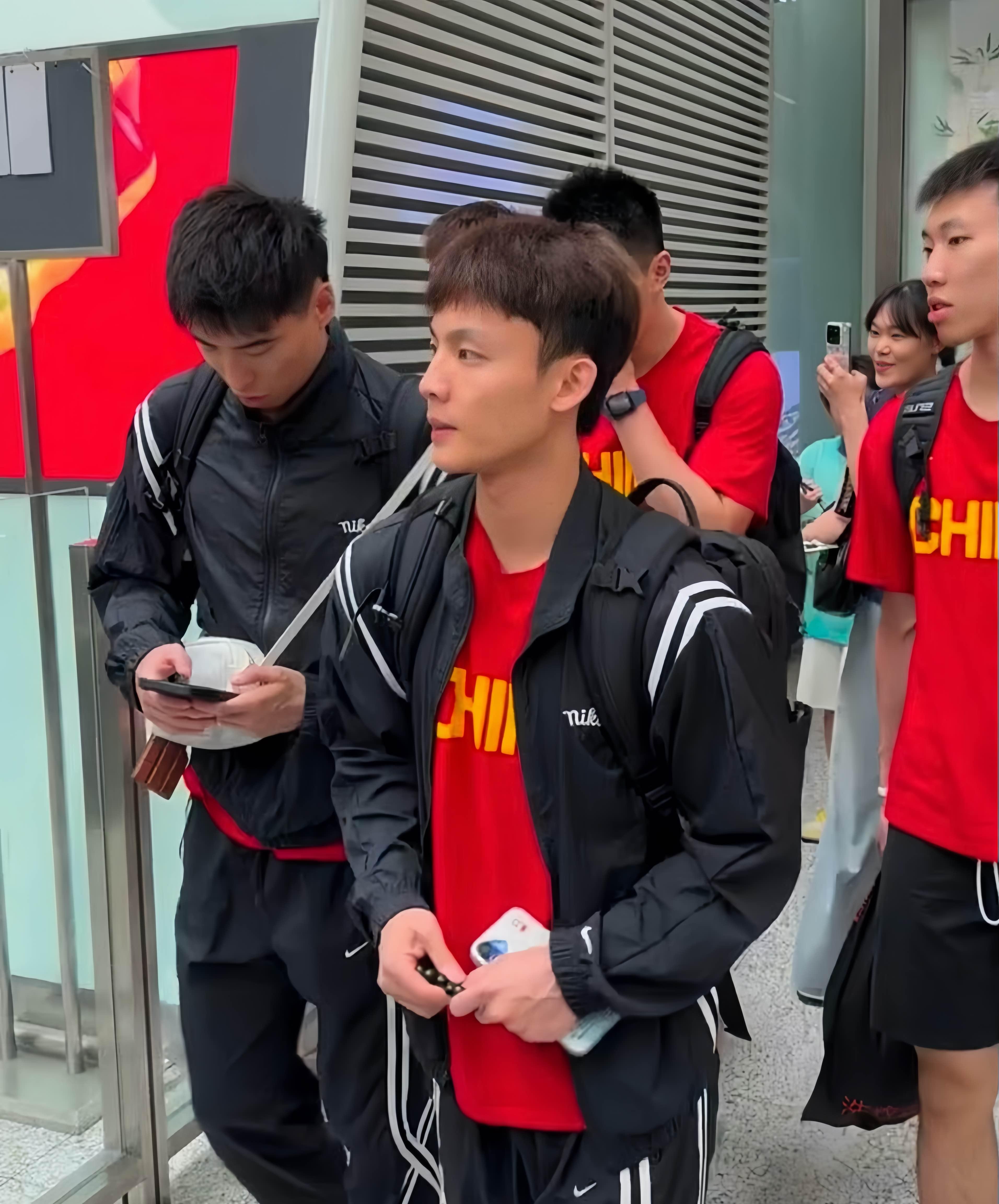 热身赛中国男篮90-70大胜波黑男篮廖三宁13+6+4胡金秋12分的简单介绍